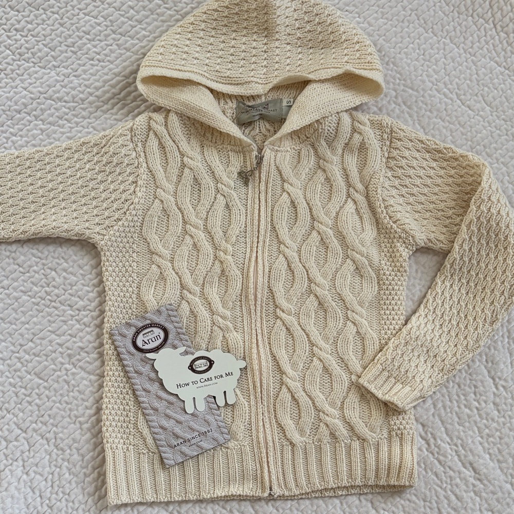 Aran Sweater Marker 100% Merino Wool Cable Knit Hooded Cardigan